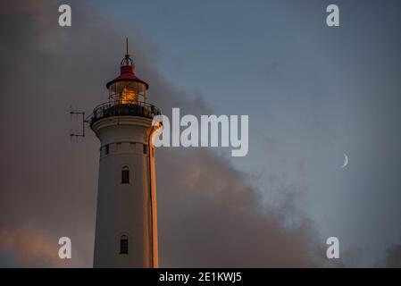 Phare sur la côte danoise. Lökken Jutland-du-Nord sur la côte ouest de la mer du Nord. Banque D'Images