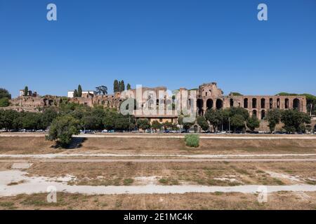 Ville de Rome en Italie, Cirque Maximus (Circo Massimo) ancien stade et ruines sur le Mont Palatin Banque D'Images