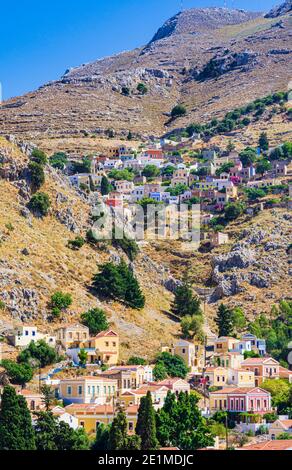 Demeures néo-classiques de l'ancienne colline Horio, Symi Island, Dodécanèse, Grèce Banque D'Images