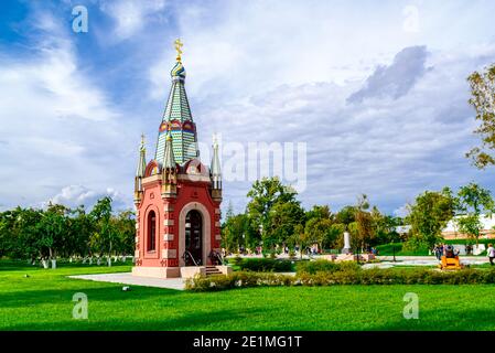 Kronshtadt, Saint-Pétersbourg, Russie - septembre 5, 2020 : la chapelle des saints Pierre et Paul dans l'amirauté de l'empereur Pierre I Kronstadt Admiralty Banque D'Images