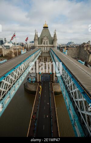 Vue depuis le haut du Tower Bridge de Londres Banque D'Images