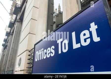 Bureaux à laisser s'inscrire dans la zone urbaine construite Banque D'Images