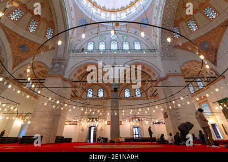 Intérieur de la mosquée Bayezid à Istanbul Banque D'Images