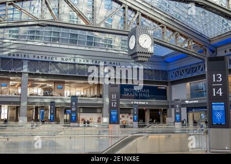 Le Moynihan train Hall (MTH) est situé dans le bâtiment historique de la poste James A. Farley, New York City, États-Unis Banque D'Images