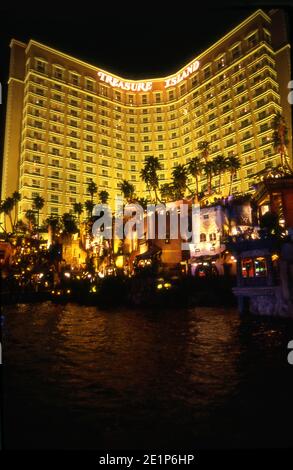 Hôtel et casino Treasure Island sur le Strip à Las Vegas, Nevada Banque D'Images