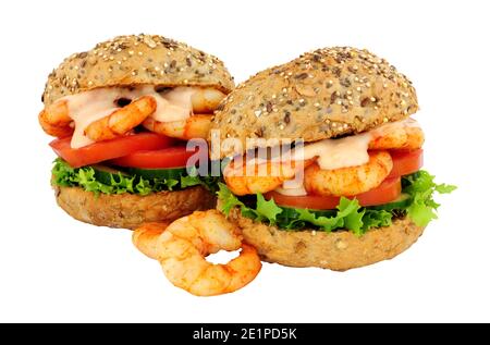 Petits pains à salade et crevettes tigrées avec sauce Marie Rose isolé sur un fond blanc Banque D'Images