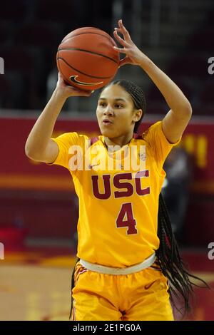 Des chevaux de Troie du sud de la Californie protègent Endyia Rogers (4) contre la balle Dans la première moitié contre les Utah Utes pendant un NCAA College basketball féminin Banque D'Images