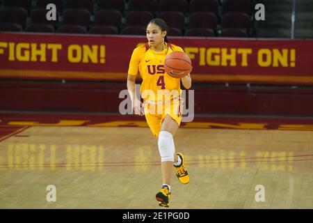 Des chevaux de Troie du sud de la Californie gardent Endyia Rogers (4) dribbles la balle Dans la première moitié contre les Utah Utes pendant un NCAA College pour femmes Banque D'Images