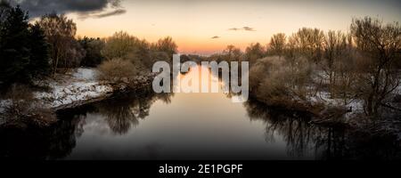 River Clyde en hiver, Hamilton, South Lanarkshire, Écosse, Royaume-Uni Banque D'Images