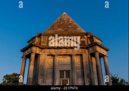 Mausolée Darnley, Cobham Kent, au coucher du soleil Banque D'Images