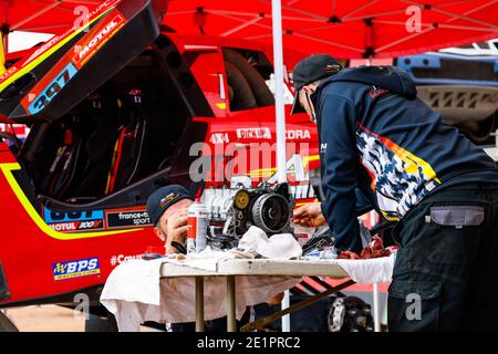 Ha'il, Italie. 9 janvier 2021. PH mécanicien de sport pendant le repos du Dakar 2021 à Ha'il, en Arabie Saoudite le 9 janvier 2021 - photo Frédéric le Floc&#039;h/DPPI/LM crédit: Gruppo Editoriale LiveMedia/Alamy Live News Banque D'Images