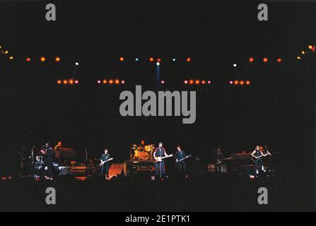 Bruce Springsteen et le groupe E Street en concert à Wembley Arena, Londres, Royaume-Uni. 27 octobre 2002. Banque D'Images