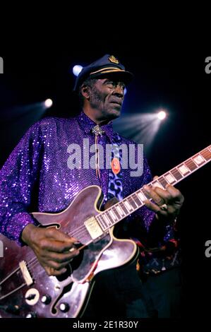 Chuck Berry en concert au Shepherds Bush Empire à Londres, Royaume-Uni. 9 juin 2002 Banque D'Images