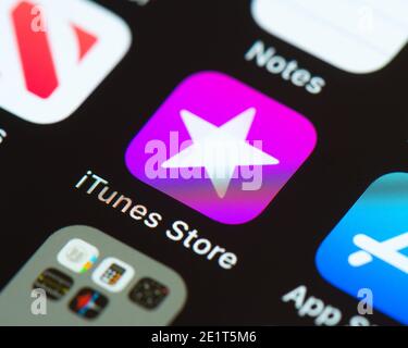 Icône de l'application iTunes Store sur l'écran de l'iPhone d'Apple. L'iTunes Store est un magasin de médias numériques en ligne. Banque D'Images