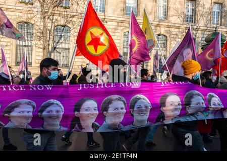 Paris, France. 09e janvier 2021. Mars en hommage à Sakine Cansiz, Fidan Dogan et Leyla Soylemez, trois militants kurdes assassinés à Paris en janvier 2013, à Paris, en France, le 09 janvier 2021. Les manifestants dénoncent l'impunité pour ces crimes et leur parrain, disent le président turc Erdogan. Photo par Pierrick Villette/avenir Pictures/ABACAPRESS.COM crédit: Abaca Press/Alay Live News Banque D'Images