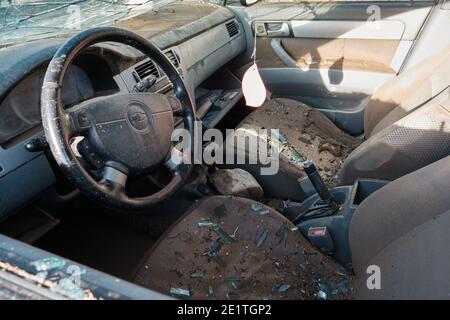 Tempête Filomena. Voiture emportée par la rivière Fuengirola, Málaga, Andalousie, Espagne. Banque D'Images