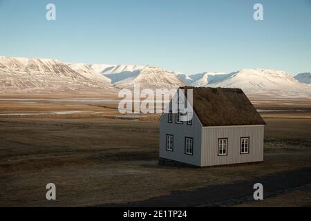 Vue panoramique sur les bâtiments traditionnels Musée Glaumbaer à Skagafjordur, dans le nord de l'Islande, en Europe, en hiver Banque D'Images