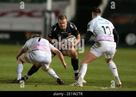 Newport, Royaume-Uni. 09e janvier 2021. Jamie Roberts des Dragons (c) en action. Guinness Pro14 Rugby, Dragons v Osprey Rugby à Rodney Parade Newport le samedi 9 janvier 2021. photo par Andrew Orchard/Andrew Orchard sports photographie/Alamy Live News crédit: Andrew Orchard sports photographie/Alamy Live News Banque D'Images