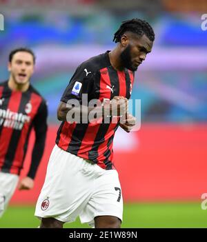 Milan, Italie. 9 janvier 2021. Frank Kessie, de l'AC Milan, célèbre son but lors d'un match de football série A entre l'AC Milan et Turin à Milan, Italie, le 9 janvier 2021. Crédit: Alberto Lingria/Xinhua/Alay Live News Banque D'Images