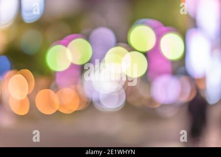 Texture d'arrière-plan de boules de bokeh colorées et brillantes. Banque D'Images