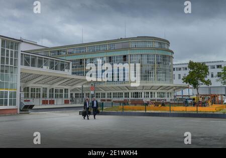 Venloer Strasse, Barthonia-Forum, Ehrenfeld, Koeln, Nordrhein-Westfalen, Deutschland Banque D'Images