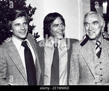 DIRK BENEDICT avec Richard Hatch et Lorne Greene crédit: Ralph Dominguez/MediaPunch Banque D'Images