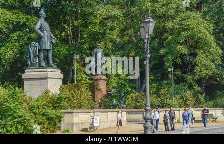 Denkmal Albrecht von Roon, Otto von Bismarck, Grosser Stern, Tiergarten, Mitte, Berlin, Deutschland Banque D'Images