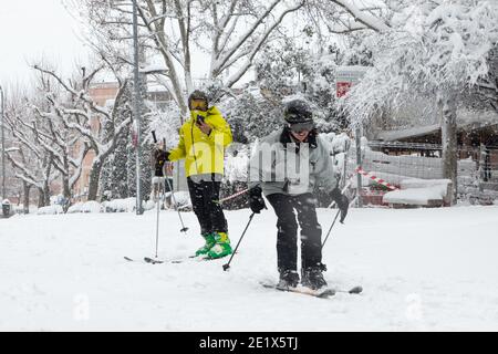 Alcobendas, Espagne. 09e janvier 2021. Conséquences de la tempête de Filomena à Alcobendas et San Sebastián de los Reyes (Madrid) après plus de 21 heures de neige. Alcobendas/San Sebastián de los Reyes (Madrid). (Photo b Juan Carlos García Mate/Pacific Press) (photo de Juan Carlos García Mate/Pacific Press) Credit: Pacific Press Media production Corp./Alay Live News Banque D'Images