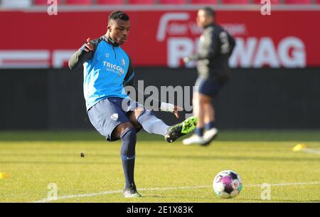 Ratisbonne, Allemagne. 10 janvier 2021. Firo: 10.01.2021, football, 2. Bundesliga, saison 2020/2021, 15e jour de match, Jahn Regensburg - VFL Bochum, Armel Bella-Kotchap, action individuelle | usage dans le monde crédit: dpa/Alay Live News Banque D'Images