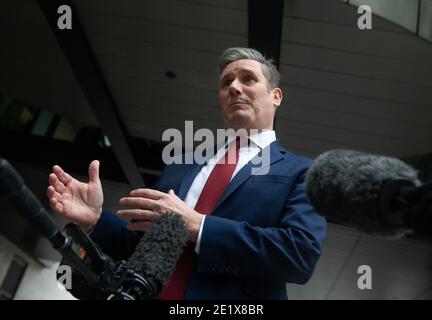 Londres, Royaume-Uni. 10 janvier 2021. Le chef du travail, Keir Starmer, donne une entrevue après avoir comparu au salon Andrew Marr. Crédit : Mark Thomas/Alay Live News Banque D'Images