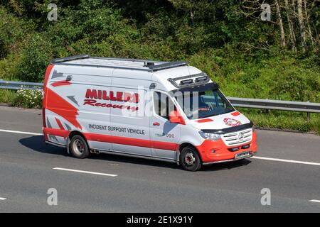 Les meuniers de Longton Ltd, service local et national de dépannage et de récupération des véhicules commerciaux 24 heures sur 24. 2019 LCV Mercedes Benz Sprinter 519 CDI auto 2987cc diesel panel van Banque D'Images