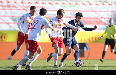 Ratisbonne, Allemagne. 10 janvier 2021. Firo: 10.01.2021, football, 2. Bundesliga, saison 2020/2021, 15e jour de match, Jahn Regensburg - VFL Bochum, duels, Gerrit Holtmann | usage dans le monde crédit: dpa/Alay Live News Banque D'Images