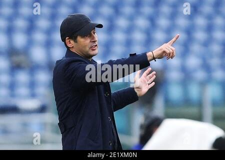 Rome, Italie. 10 janvier 2021. L'entraîneur-chef de Roma Paulo Fonseca réagit pendant le championnat italien Serie UN match de football entre AS Roma et FC Internazionale le 10 janvier 2021 au Stadio Olimpico à Rome, Italie - photo Federico Proietti/DPPI/LM crédit: Gruppo Editoriale LiveMedia/Alamy Live News Banque D'Images