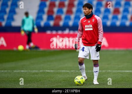 VALENCE, ESPAGNE - JANVIER 10: Takashi Inui de SD Eibar pendant le match de la Liga Santander entre Levante UD et SD Eibar à Estadi Ciutat de Valencia Banque D'Images