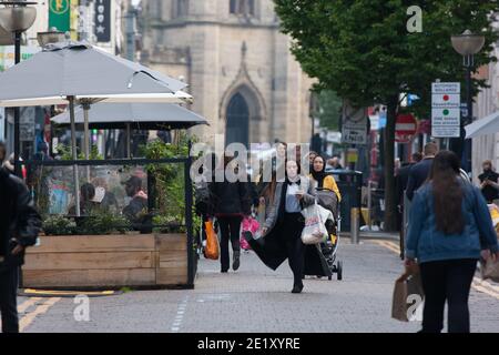 Liverpool, Royaume-Uni - septembre 29 2020: Les gens dans le centre-ville de Liverpool mardi, où le taux d'infection est actuellement de plus de 260 pour 100,000 000. Banque D'Images