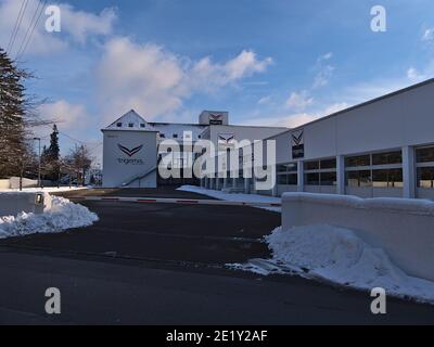 Burladingen, Allemagne - 01-09-2021: Siège et usine de vêtements de l'entreprise textile allemande Trigema, une entreprise familiale allemande établie. Banque D'Images