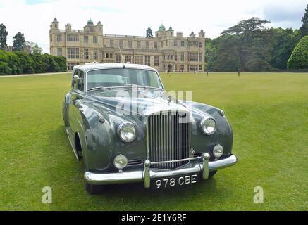 : voiture Daimler classique en spectacle à Audley End House Banque D'Images