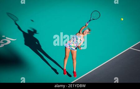 Sofia Kenin, des États-Unis, en action contre Yulia Putintseva, du Kazakhstan, lors de son troisième tour de match au tournoi WTA Women&#039;s tennis Open WTA 500 d'Abu Dhabi 10 le 2021 janvier 2021 à Abu Dhabi, Emirats Arabes Unis - photo Rob Prange / Espagne DPPI / DPPI / LM Banque D'Images