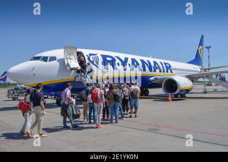 Ryan Air, Flugzeug, Internationaler Flughafen, Lisboa, Portugal Banque D'Images