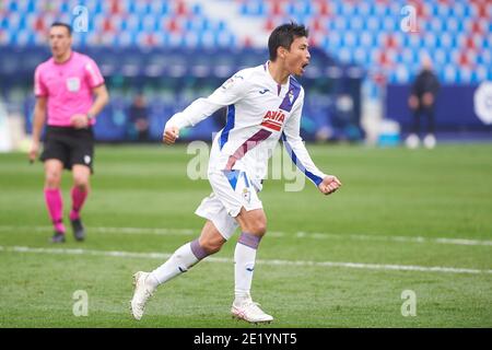 Takashi Inui de SD Eibar célèbre un but pendant le championnat d'Espagne la Ligue de football mach entre Levante et Eibar le 10 janvier 2021 à l'Estadio Ciutat de Valencia à Valence, Espagne - photo Maria Jose Segovia / Espagne DPPI / DPPI / LM Banque D'Images