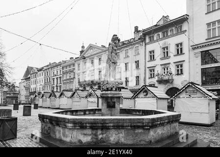 Lviv, Ukraine - 10 janvier 2021 : marché de Noël Lviv 2021 pendant la quarantaine de COVID-19 Banque D'Images