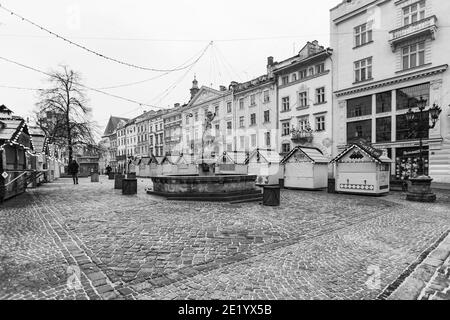 Lviv, Ukraine - 10 janvier 2021 : marché de Noël Lviv 2021 pendant la quarantaine de COVID-19 Banque D'Images