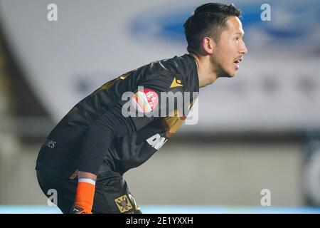 SINT TRUIDEN, BELGIQUE - JANVIER 10 : gardien de but Daniel Schmidt de Sint Truidense VV pendant le match Pro League entre STVV et Club Brugge à Stayen Banque D'Images