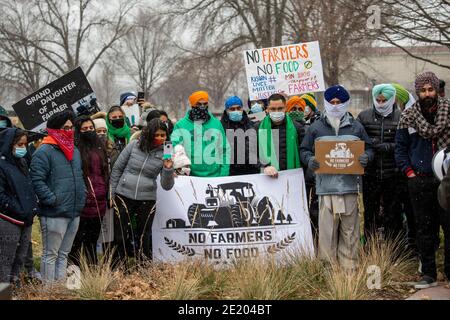 St. Paul, Minnesota. Les Sikh-Américains tiennent un rassemblement de protestation pour sauver les agriculteurs contre les lois agricoles en Inde. Banque D'Images