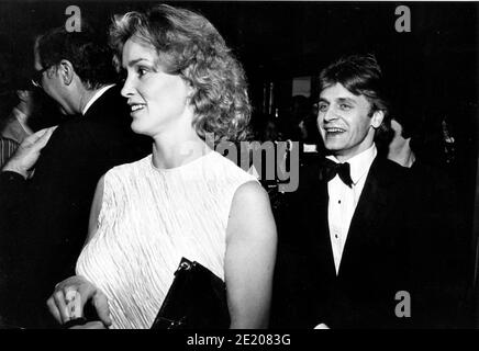 Jessica Lange et Mikhail Baryshnikov à UN dîner de gala en l'honneur de John Huston crédit: Ralph Dominguez/MediaPunch Banque D'Images