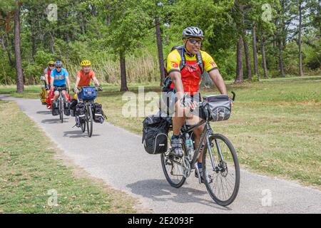 Alabama Mobile Brookley Centre Underground Railroad Adventure, Bicycle Highway route cyclistes Black man men Riding à vélo, Banque D'Images