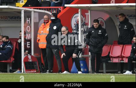 Marcelo Bielsa, entraîneur-chef de Leeds, lors du match de troisième tour de la coupe Emirates FA entre Crawley Town et Leeds United au People's Pension Stadium , Crawley , Royaume-Uni - 10 janvier 2021 - usage éditorial uniquement. Pas de merchandising. Pour les images de football, les restrictions FA et Premier League s'appliquent inc. Aucune utilisation Internet/mobile sans licence FAPL - pour plus de détails, contactez football Dataco Banque D'Images