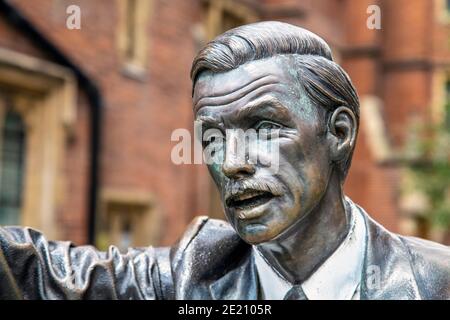 'Taxi' (1983) sculpture en bronze de J. Seward Johnson Jr. À Blackfriars, Londres, Royaume-Uni Banque D'Images