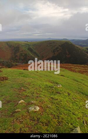 Vue sur le parcours de golf de Church Stretton depuis long Mynd, Shropshire Banque D'Images