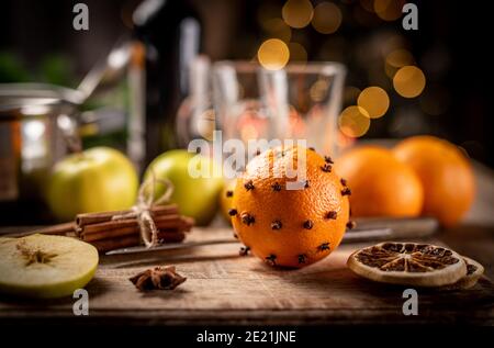 Fruits et épices pour le vin chaud Banque D'Images